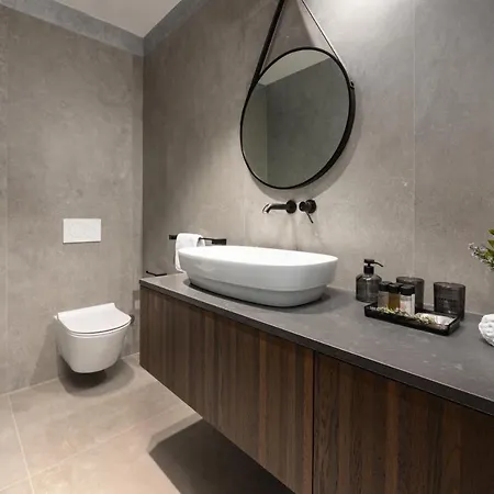 Luxury Aruna Πούλα