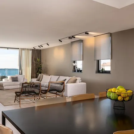 Luxury Aruna * Πούλα