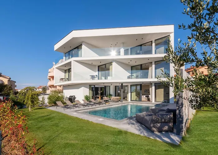 Luxury Aruna * 풀라