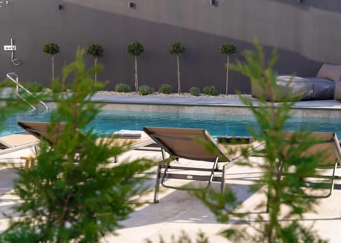 Luxury Aruna * 풀라