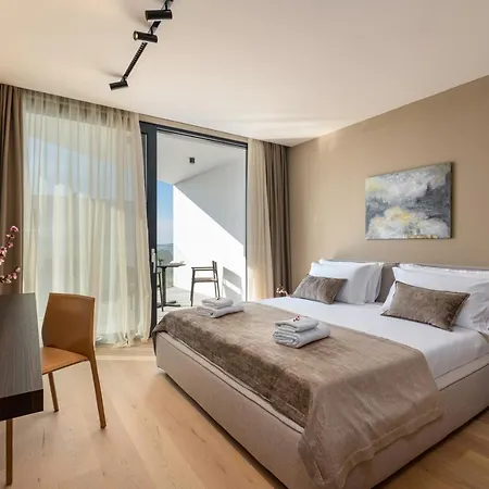 Luxury Aruna Villa Póla