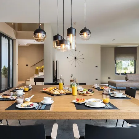 Luxury Aruna Villa Póla